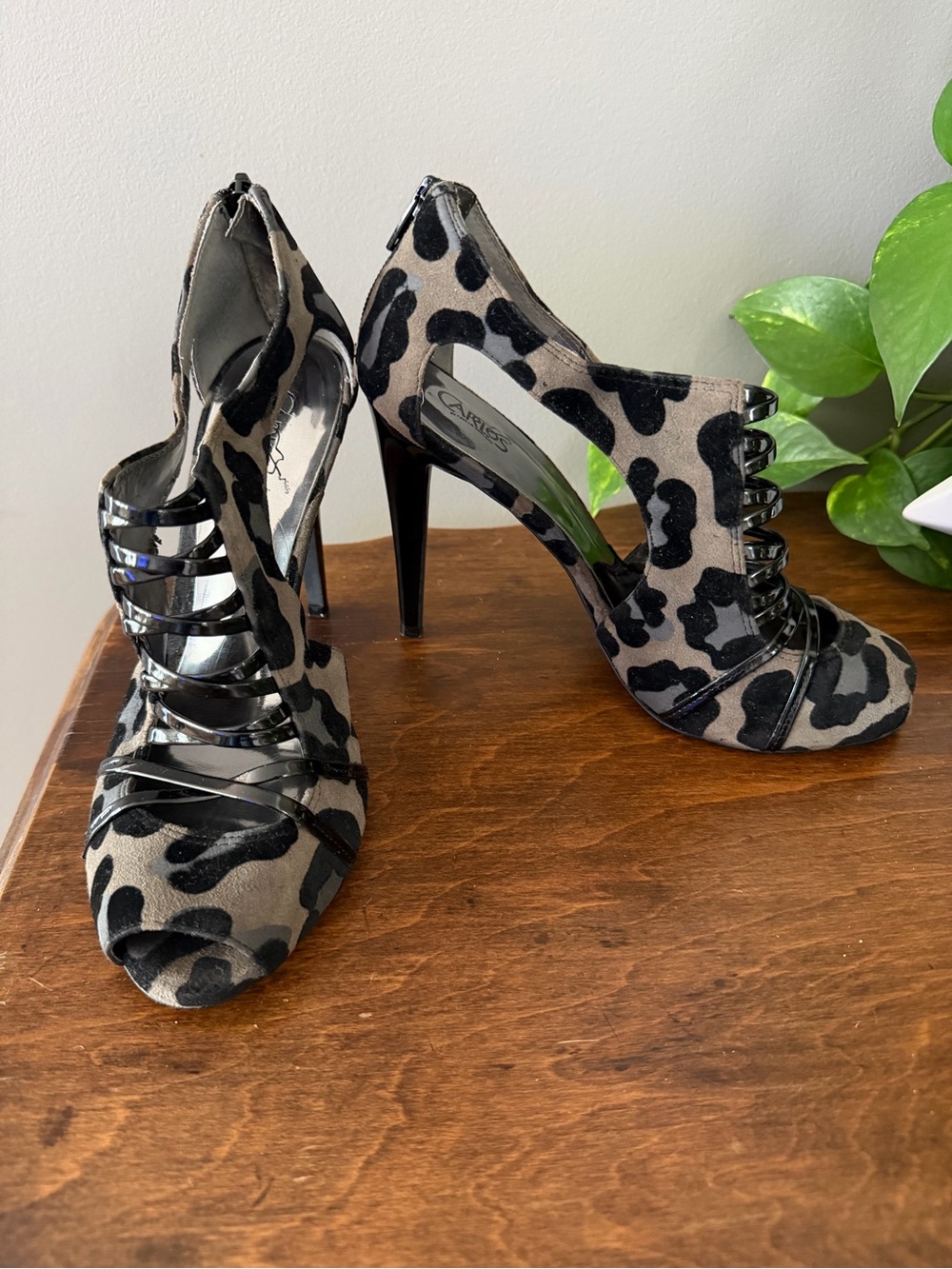 Carlos by Carlos Santana Black and Taupe Leopard Cutout Peep-Toe Heels. Size 8.5